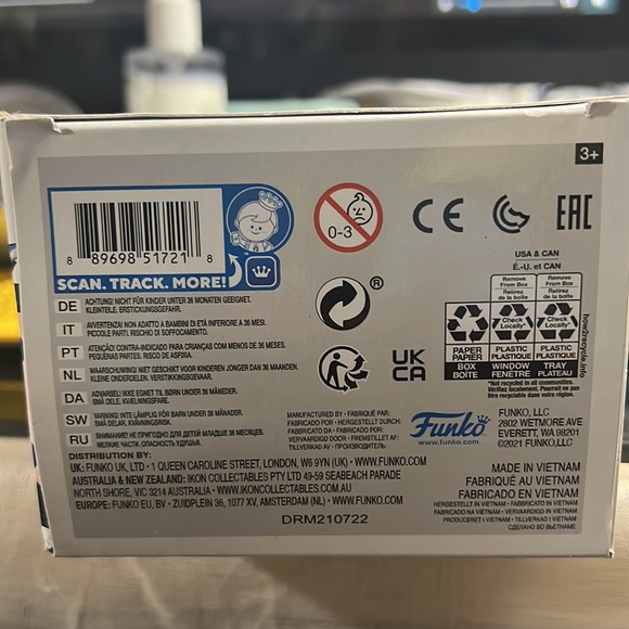 NIB Funko Pop Animation Demon Slayer Giyu Tomioka #876 AAA Exclusive. - Picture 5 of 5